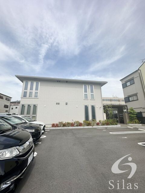 ラリュールの物件外観写真