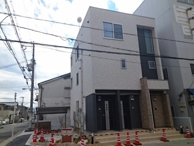 セントラル・サンの物件外観写真