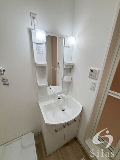 俊徳道駅 徒歩6分 1階の物件内観写真