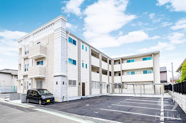 フローラの物件外観写真