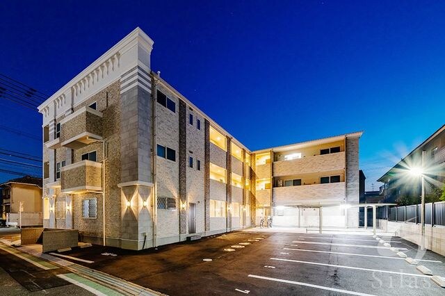 フローラの物件外観写真