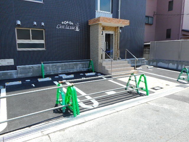 セラヴィの物件外観写真