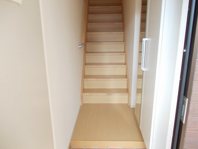 カーサ　エレガンツァの物件内観写真