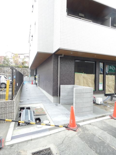 関大前駅 徒歩1分 2階の物件外観写真