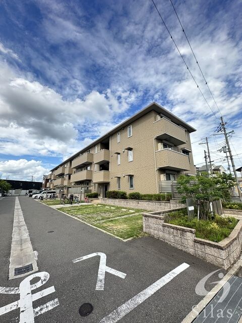 茨木駅 バス34分  鳥飼下三丁目下車：停歩3分 3階の物件外観写真