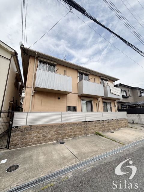 大阪府寝屋川市大利町の物件外観写真