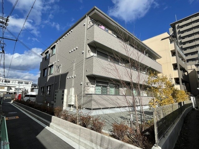 茨木市駅 徒歩3分 3階の物件外観写真