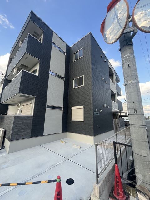 沢良宜駅 徒歩6分 3階の物件外観写真