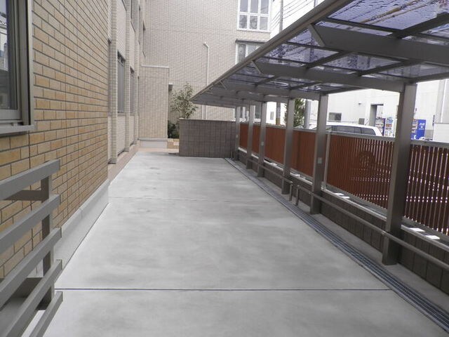 高井田駅 徒歩5分 1階の物件外観写真