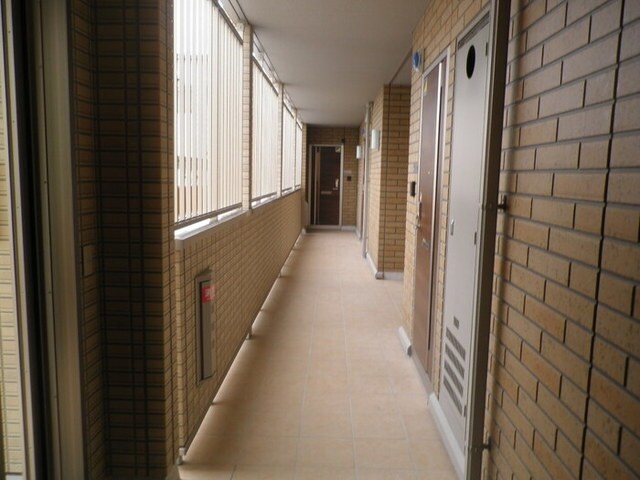 高井田駅 徒歩5分 1階の物件外観写真