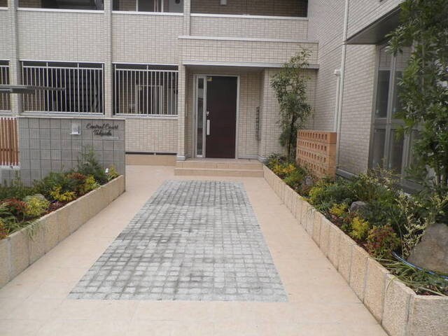 高井田駅 徒歩5分 1階の物件外観写真