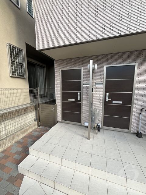 忍ケ丘駅 徒歩5分 1階の物件外観写真