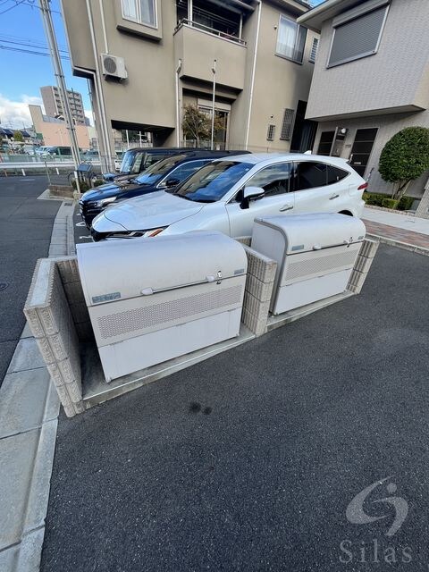 忍ケ丘駅 徒歩5分 1階の物件外観写真