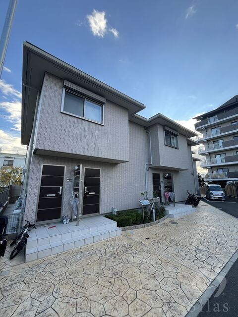 大阪府四條畷市中野本町の物件外観写真