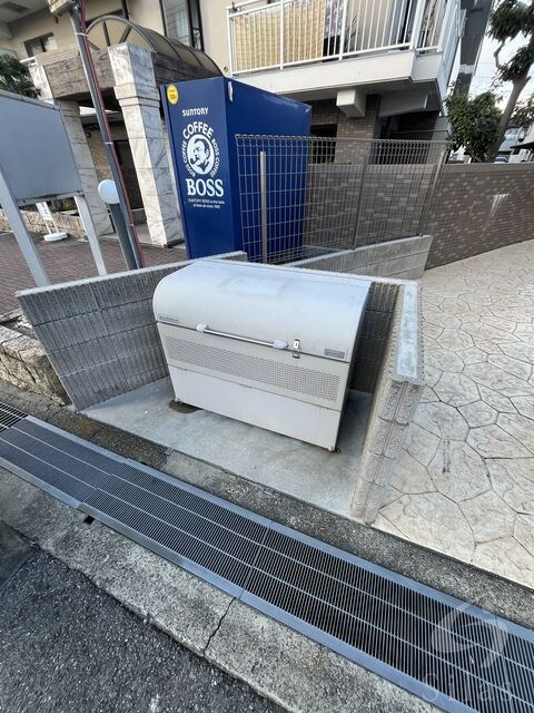 忍ケ丘駅 徒歩5分 2階の物件外観写真