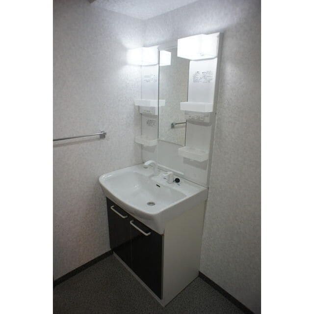 ロイヤル　トーリータワーズの物件内観写真