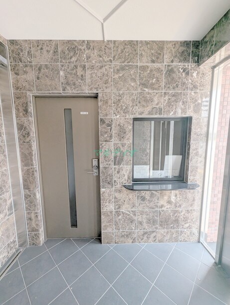 ロイヤル　トーリータワーズの物件内観写真