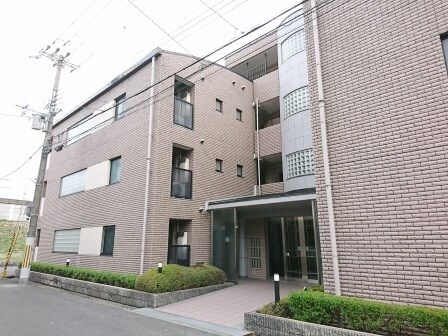 メゾンドファミーユの物件外観写真