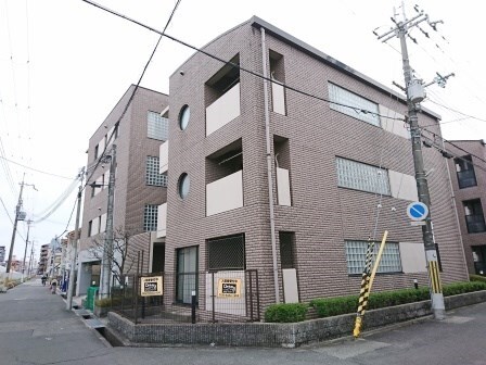 メゾンドファミーユの物件外観写真