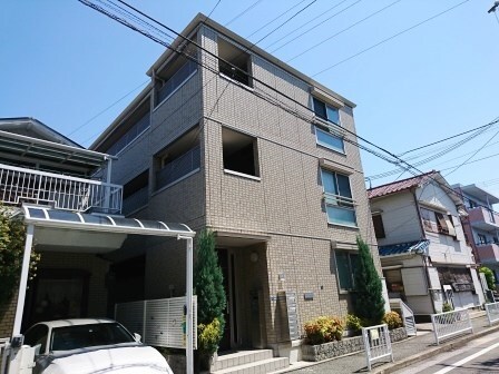 メゾン　トレビナの物件外観写真