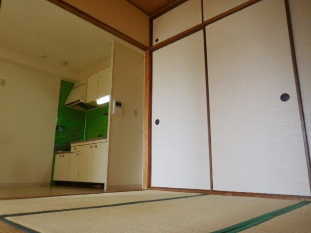 サンロイヤル塚口の物件内観写真