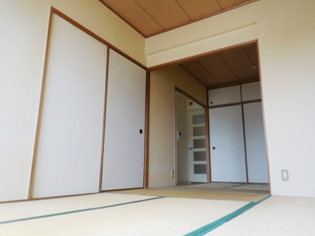 サンロイヤル塚口の物件内観写真