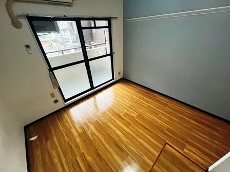 ジョイフル出屋敷2の物件内観写真