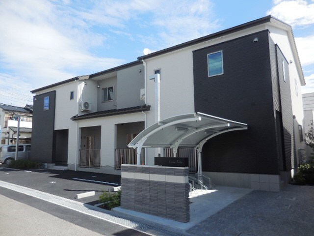 カームヴィラの物件外観写真