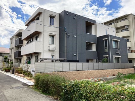 アングレームの物件外観写真