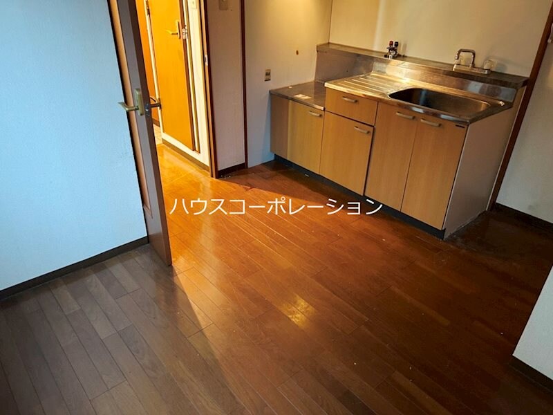 コスモスコートの物件内観写真