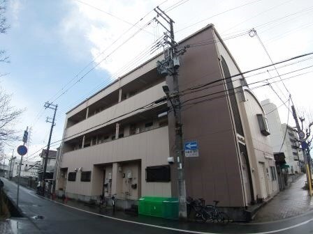 シャトーアムールの物件外観写真