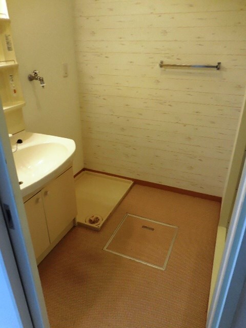 ネオデンクマール１号館の物件内観写真