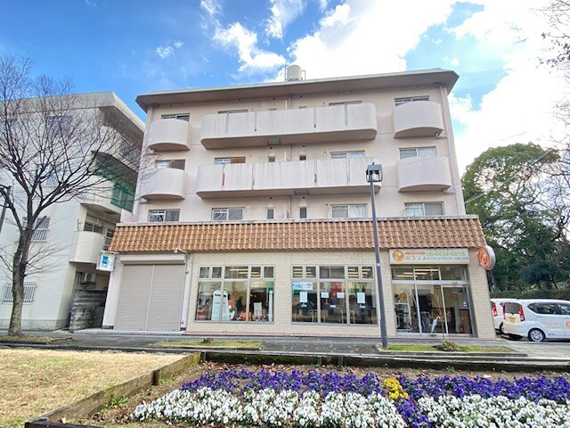 東田マンションの物件外観写真