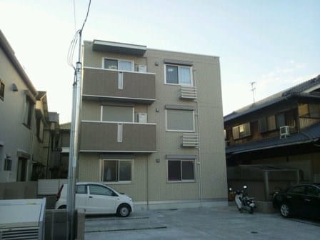 フローリッシュの物件外観写真