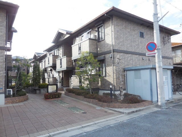 ライフランドスケープA棟の物件外観写真