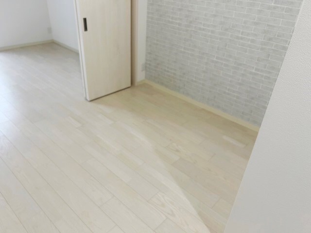 クリエオーレ猪名寺の物件内観写真