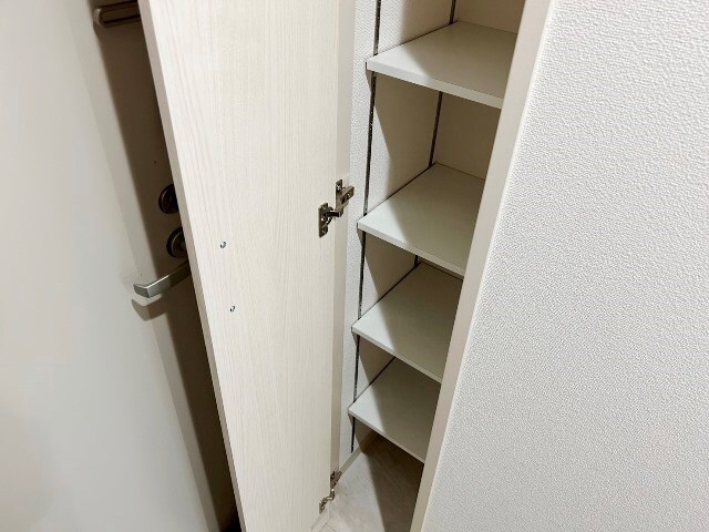 クリエオーレ猪名寺の物件内観写真