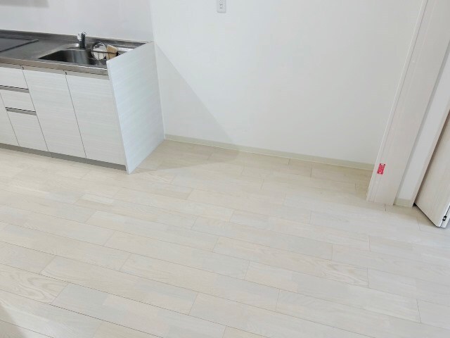 クリエオーレ猪名寺の物件内観写真