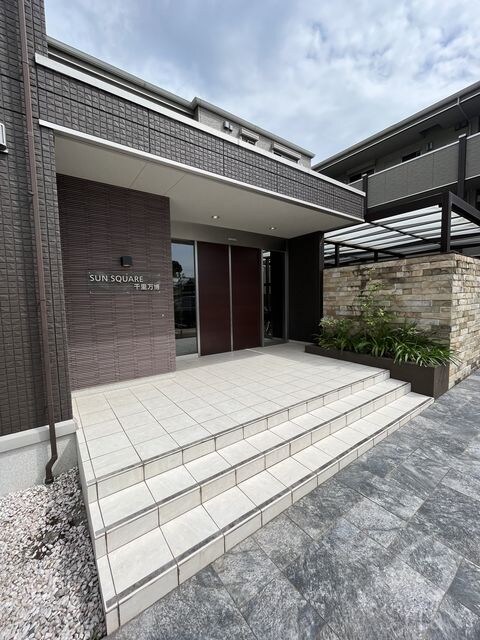 万博記念公園駅 徒歩11分 1階の物件外観写真