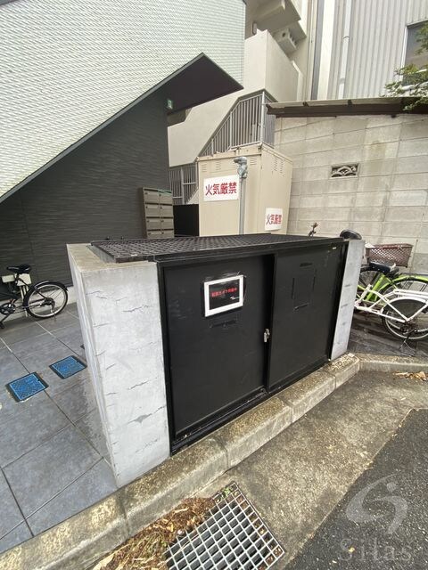 出屋敷駅 徒歩5分 1階の物件外観写真