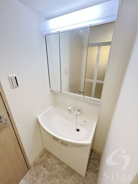 出屋敷駅 徒歩6分 2階の物件内観写真