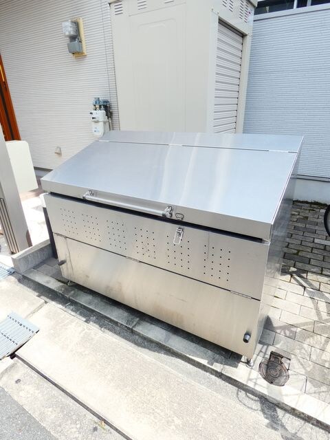 長瀬駅 徒歩4分 1階の物件外観写真