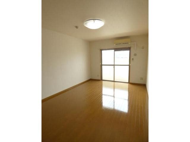 トレステーラ宇佐中央の物件内観写真