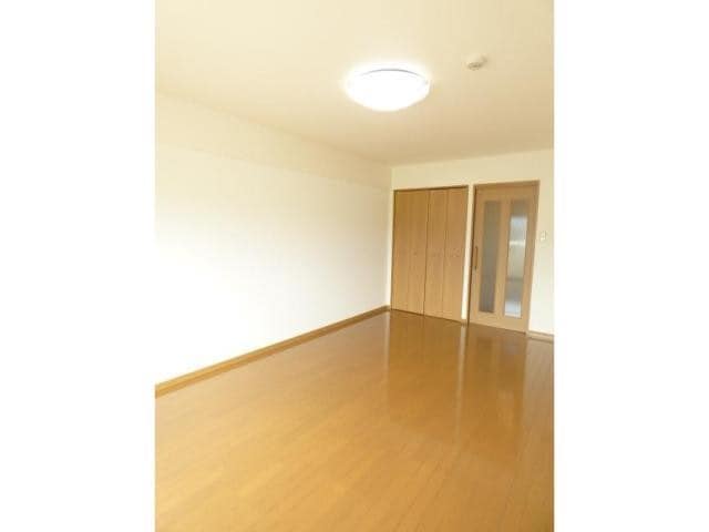 トレステーラ宇佐中央の物件内観写真