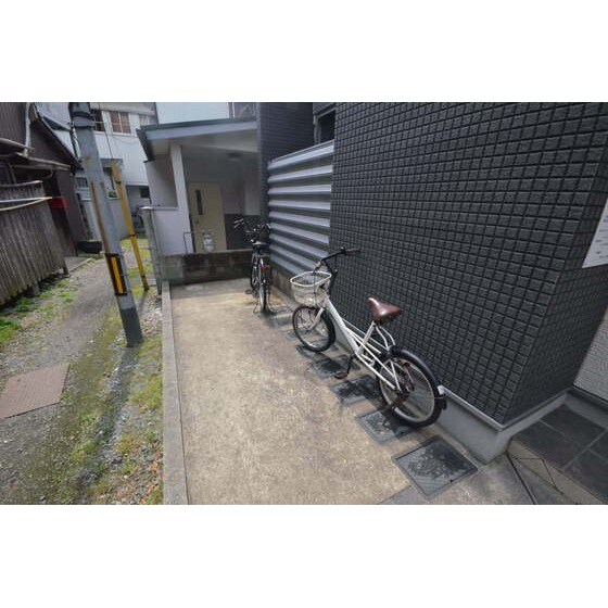 馬出九大病院前駅 徒歩5分 2階の物件外観写真