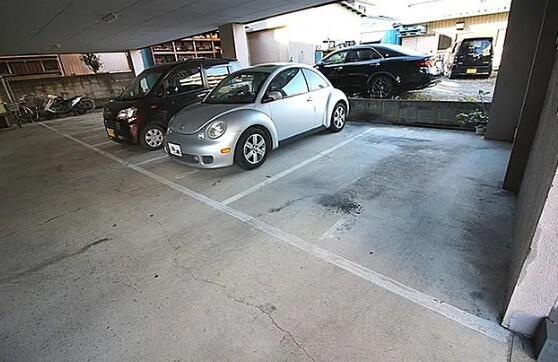 フォーシーズンの物件外観写真