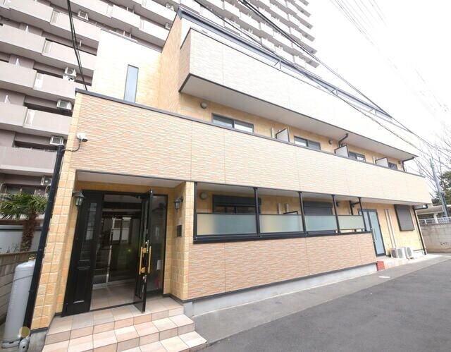 コティ・クーメリアの物件外観写真