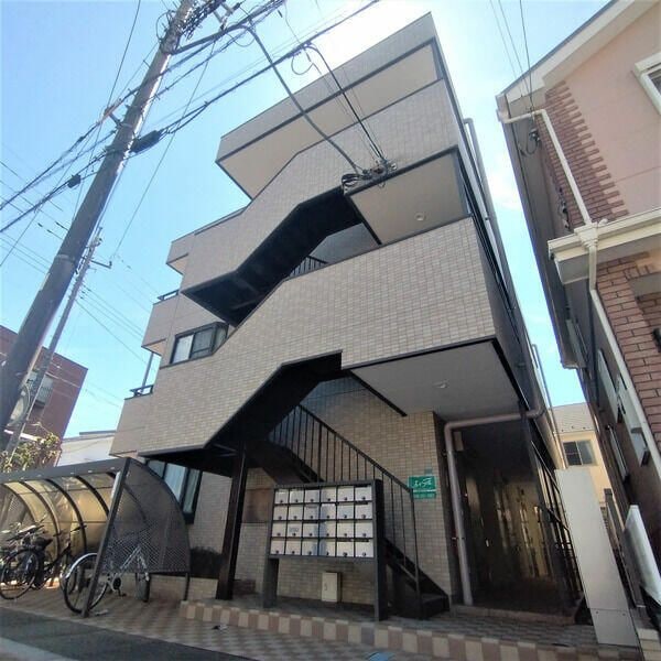 クレールＹＭの物件外観写真