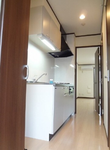 アンプルールフェールTheEarthの物件内観写真