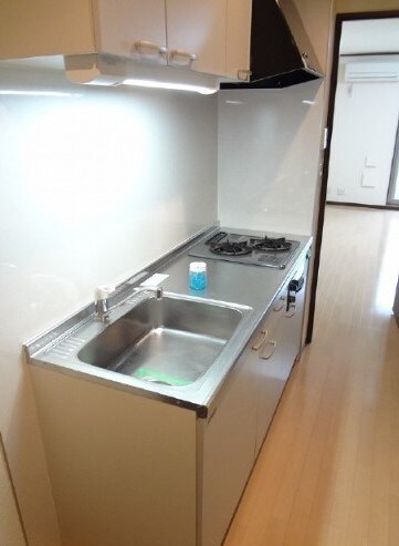 アンプルールフェールTheEarthの物件内観写真